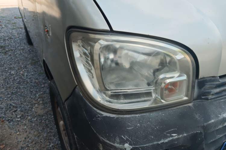 Used Wuling Zhiguang 2013 1.0L Practical Version Right Front Headlight