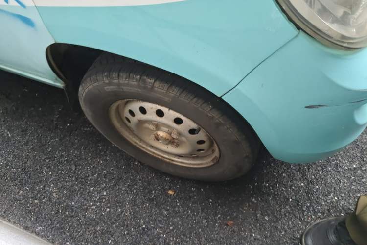 Used Wuling Zhiguang 2013 1.0L Practical Version Right Front Wheel Hub
