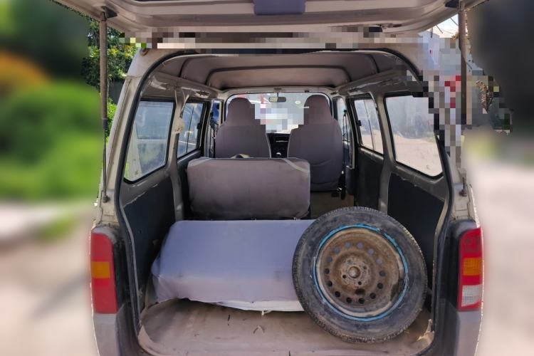 Used Wuling Zhiguang 2013 1.0L Practical Version Trunk