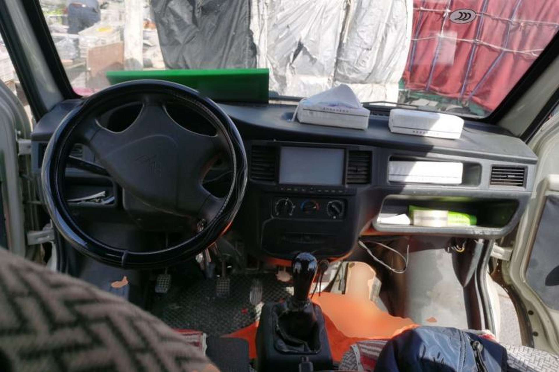 Used Wuling Zhiguang 2013 1.0L Practical Version Center Console