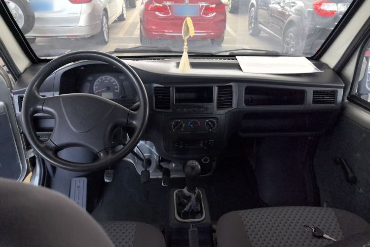 Used Wuling Zhiguang 2013 1.0L Practical Version Center Console