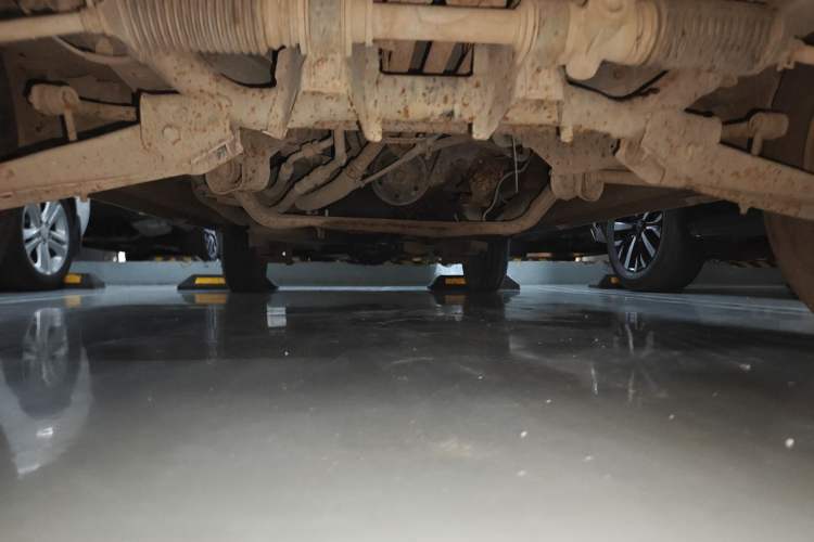 Used Wuling Zhiguang 2013 1.0L Practical Version Chassis Front