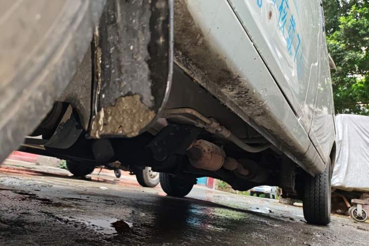 Used Wuling Zhiguang 2013 1.0L Practical Version Chassis Front Left