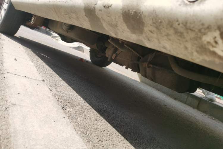 Used Wuling Zhiguang 2013 1.0L Practical Version Chassis Front Right