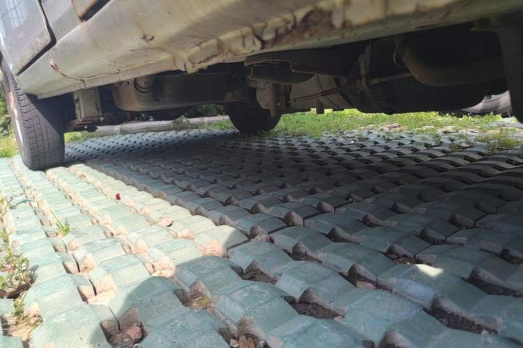 Used Wuling Zhiguang 2013 1.0L Practical Version Chassis Front Right
