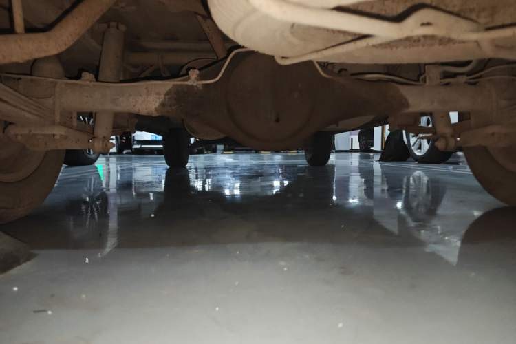 Used Wuling Zhiguang 2013 1.0L Practical Version Chassis Rear