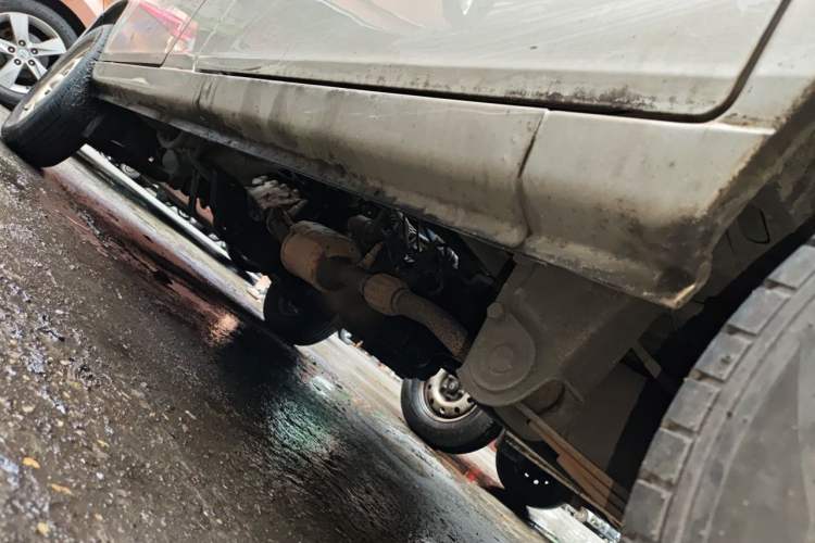 Used Wuling Zhiguang 2013 1.0L Practical Version Chassis Rear Left