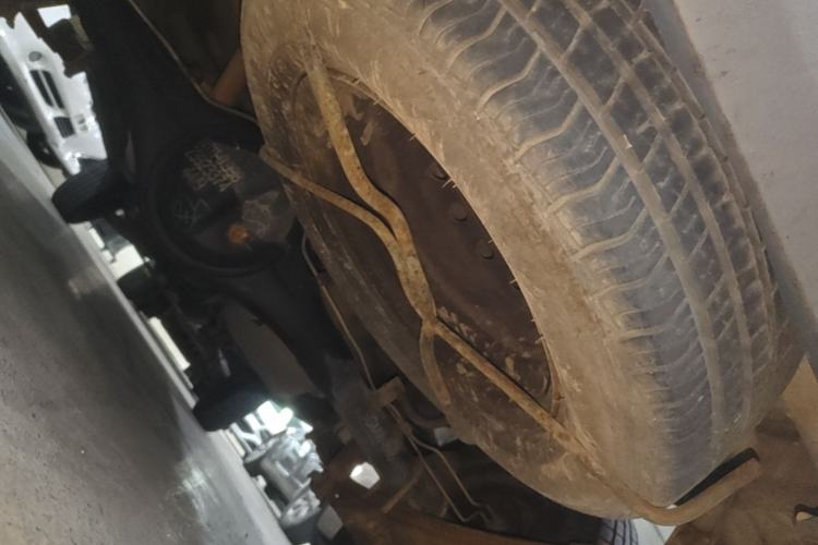 Used Wuling Zhiguang 2013 1.0L Practical Version Chassis Rear