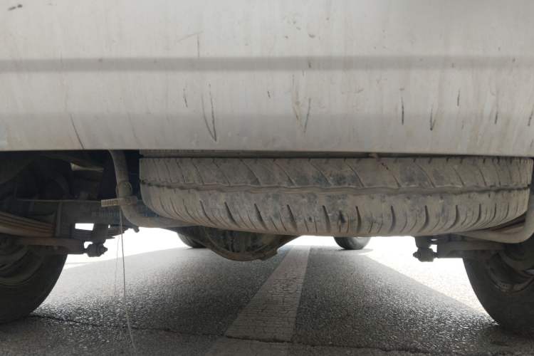 Used Wuling Zhiguang 2013 1.0L Practical Version Chassis Rear