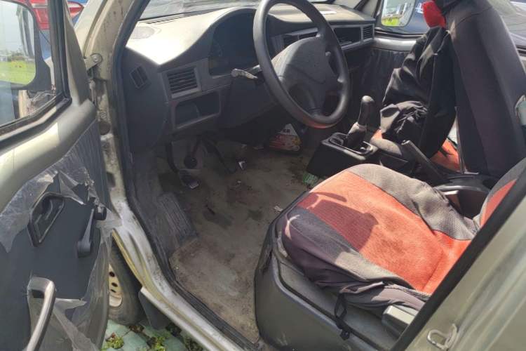 Used Wuling Zhiguang 2013 1.0L Practical Version Driver Seat