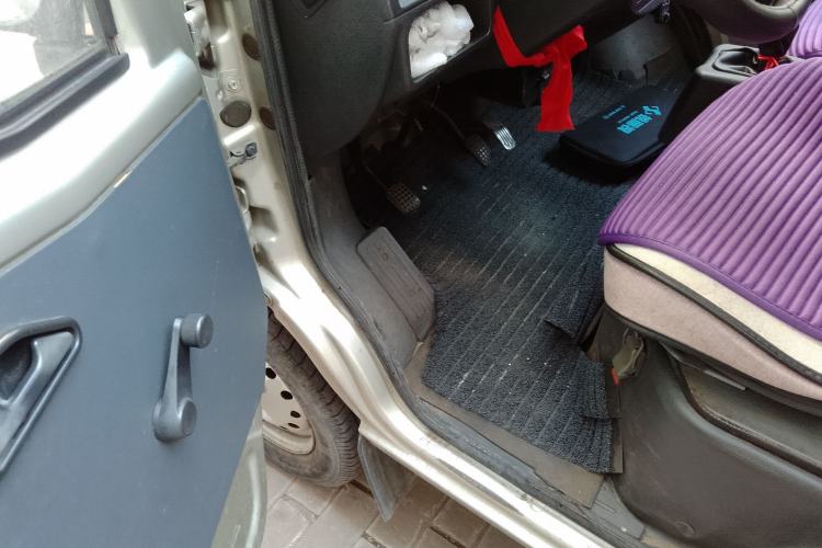 Used Wuling Zhiguang 2013 1.0L Practical Version Driver Seat