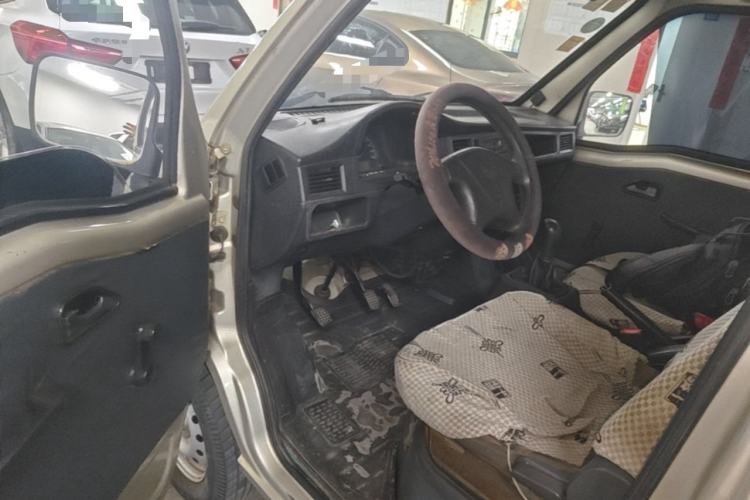 Used Wuling Zhiguang 2013 1.0L Practical Version Driver Seat