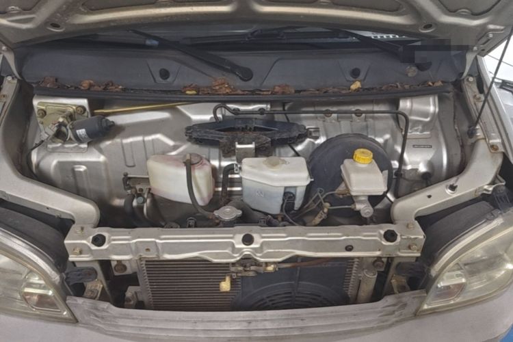 Used Wuling Zhiguang 2013 1.0L Practical Version Engine Bay