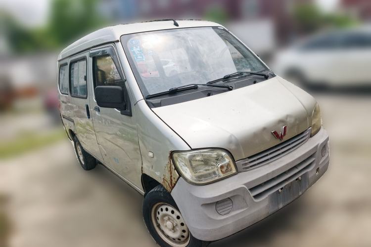 Used Wuling Zhiguang 2013 1.0L Practical Version Front Right 45 Deg