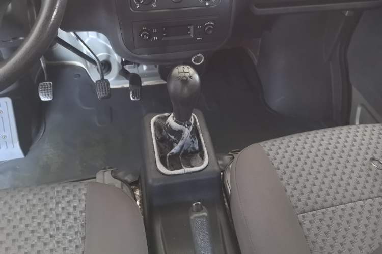 Used Wuling Zhiguang 2013 1.0L Practical Version Gear Lever