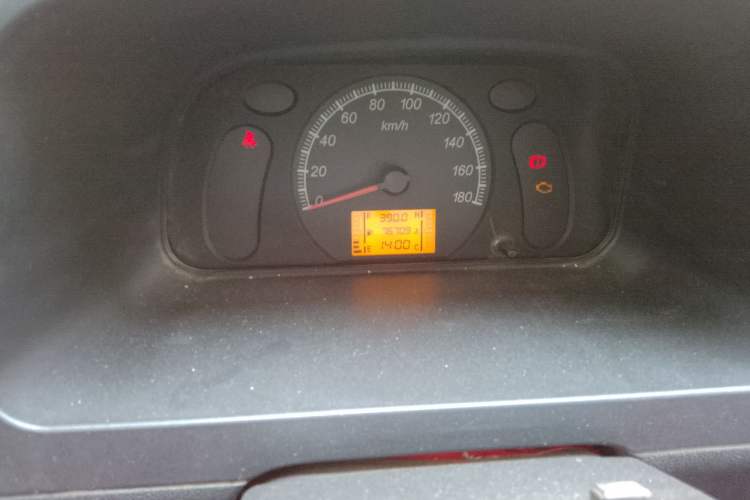 Used Wuling Zhiguang 2013 1.0L Practical Version Instrument Cluster