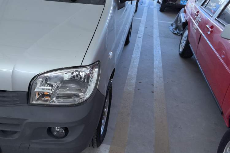 Used Wuling Zhiguang 2013 1.0L Practical Version Left Front Headlight