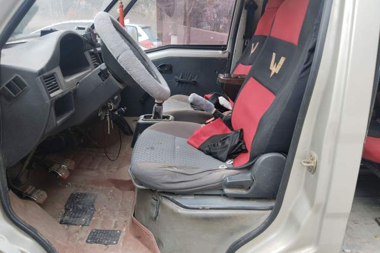 Used Wuling Zhiguang 2013 1.0L Practical Version Left Front Seat