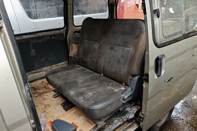 Used Wuling Zhiguang 2013 1.0L Practical Version Left Rear Seat