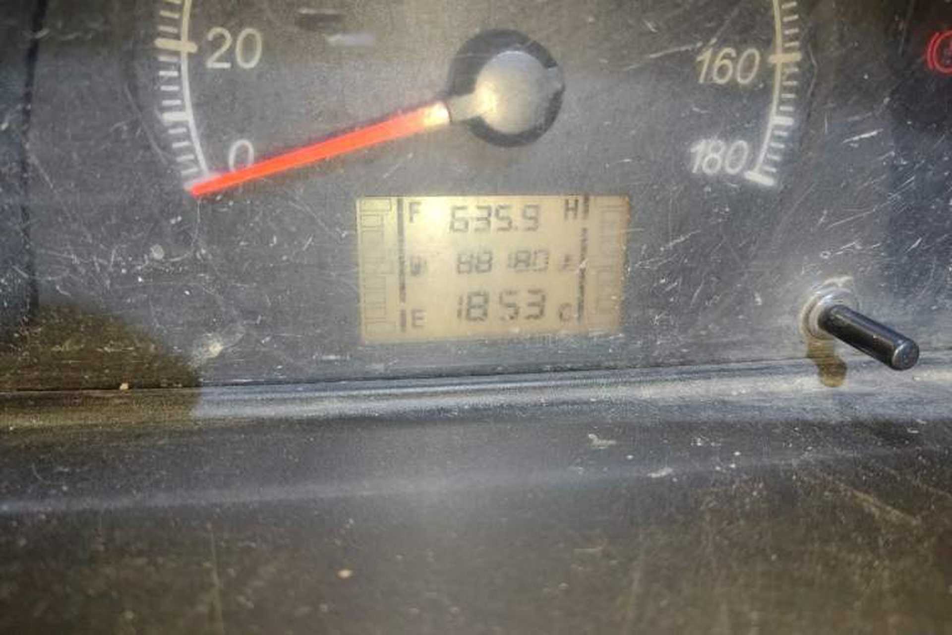 Used Wuling Zhiguang 2013 1.0L Practical Version Odometer Close Up