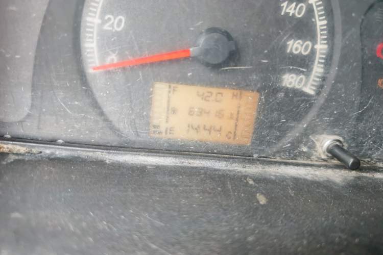 Used Wuling Zhiguang 2013 1.0L Practical Version Odometer Close Up