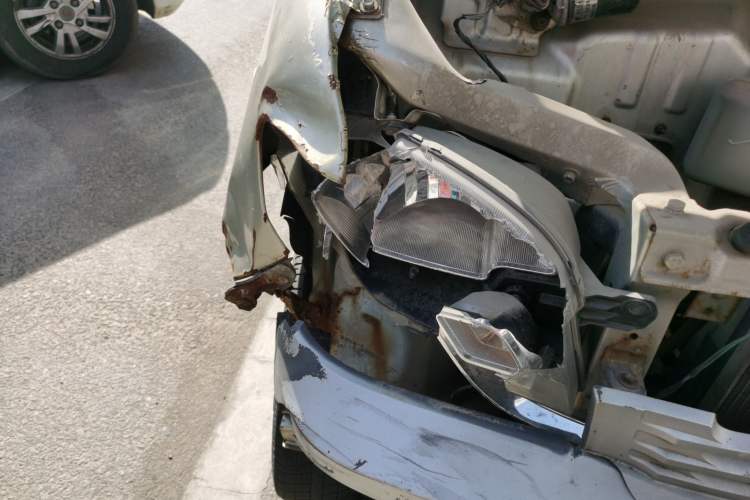 Used Wuling Zhiguang 2013 1.0L Practical Version Right Front Headlight