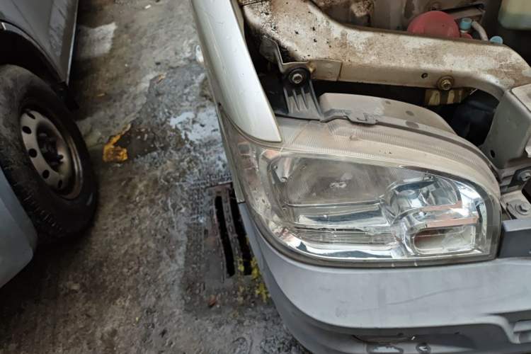 Used Wuling Zhiguang 2013 1.0L Practical Version Right Front Headlight