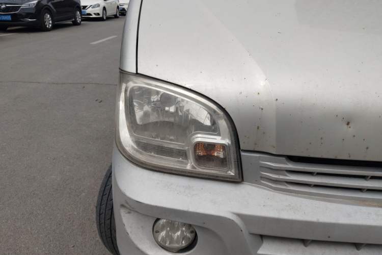 Used Wuling Zhiguang 2013 1.0L Practical Version Right Front Headlight