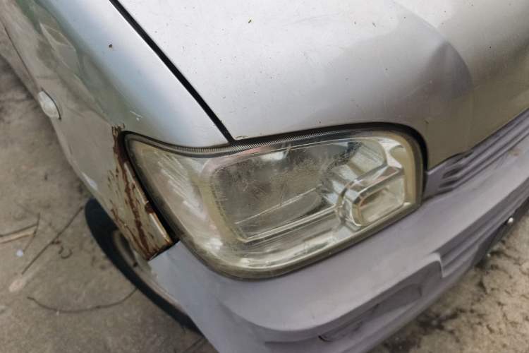 Used Wuling Zhiguang 2013 1.0L Practical Version Right Front Headlight