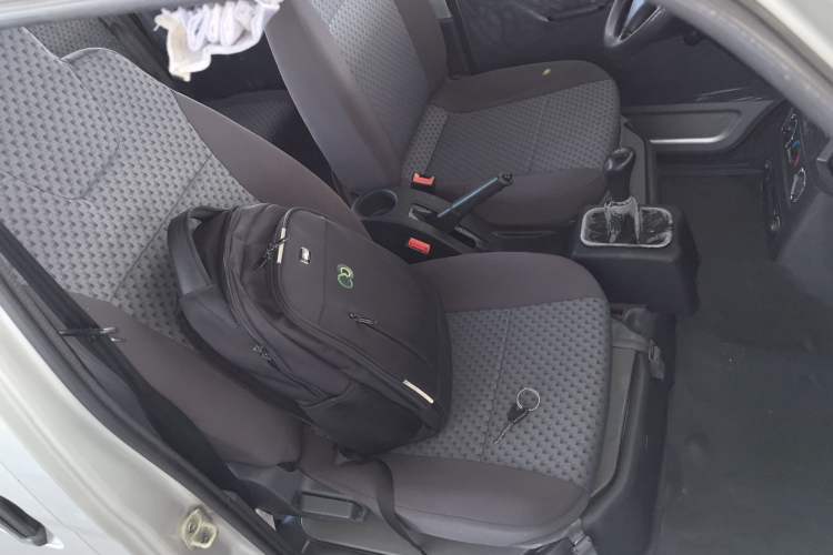 Used Wuling Zhiguang 2013 1.0L Practical Version Right Front Seat