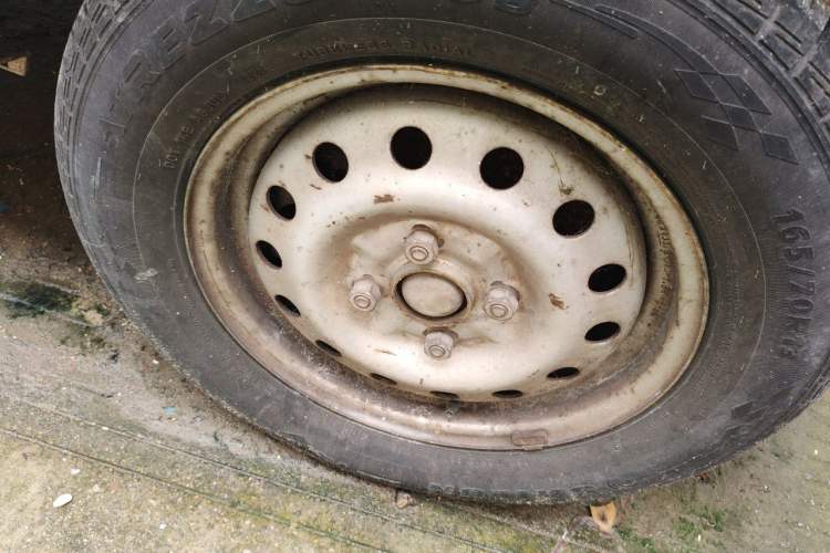 Used Wuling Zhiguang 2013 1.0L Base Version Right Front Wheel Hub