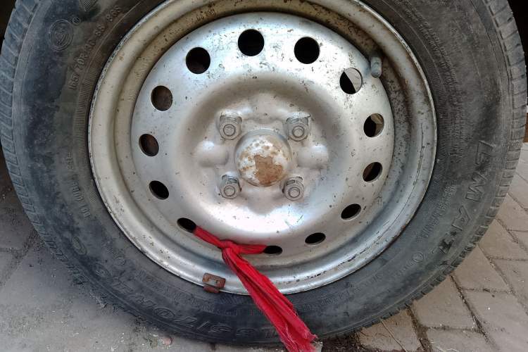 Used Wuling Zhiguang 2013 1.0L Practical Version Right Front Wheel Hub