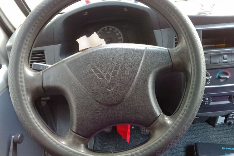 Used Wuling Zhiguang 2013 1.0L Practical Version Steering Wheel
