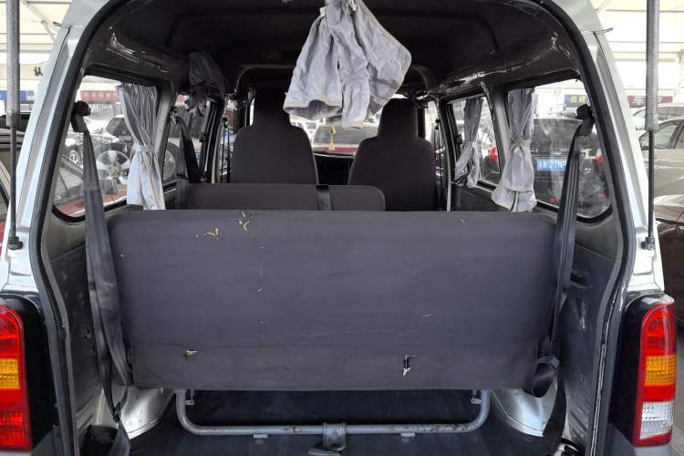 Used Wuling Zhiguang 2013 1.0L Practical Version Trunk