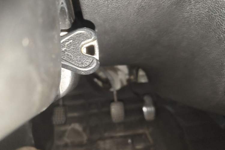 Used Wuling Zhiguang 2013 1.0L Practical Version Vehicle Key