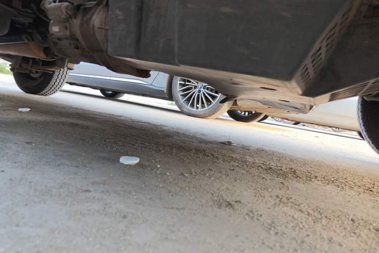 Used Wuling Zhiguang 2013 1.0L Practical Version Chassis Front Right