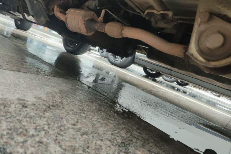 Used Wuling Zhiguang 2013 1.0L Practical Version Chassis Rear Left