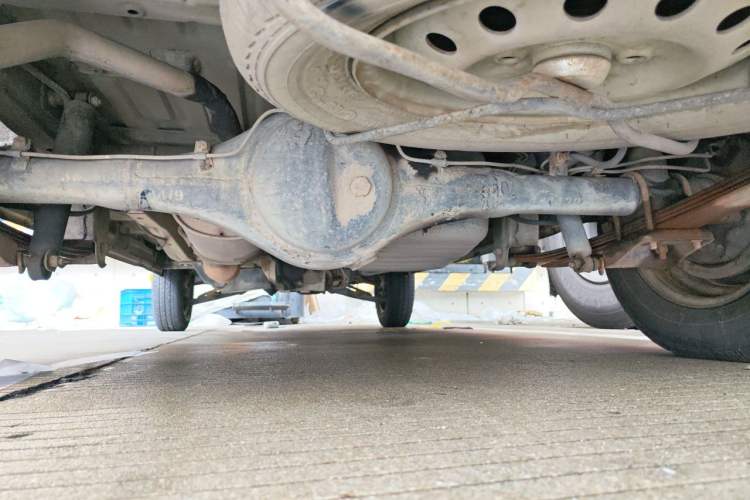 Used Wuling Zhiguang 2013 1.0L Practical Version Chassis Rear