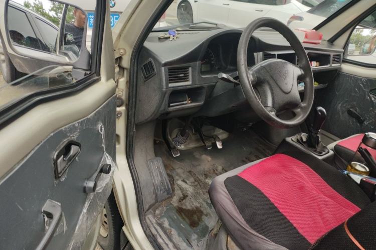 Used Wuling Zhiguang 2013 1.0L Practical Version Driver Seat
