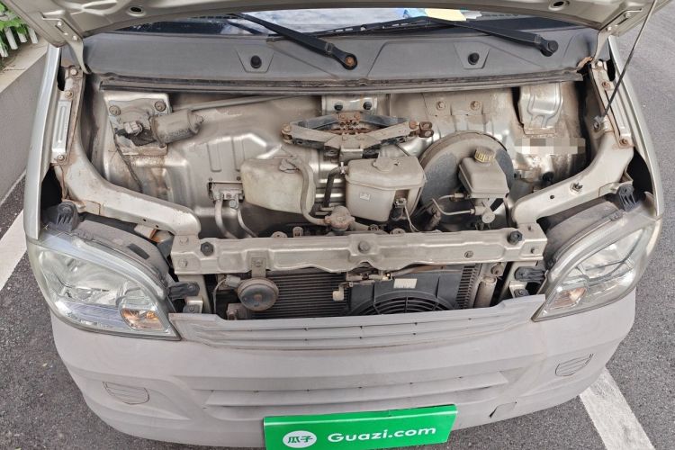 Used Wuling Zhiguang 2013 1.0L Base Version Engine Bay