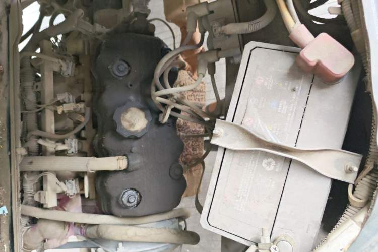 Used Wuling Zhiguang 2013 1.0L Practical Version Engine Bay Left