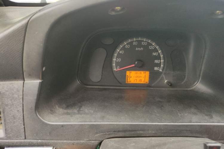 Used Wuling Zhiguang 2013 1.0L Practical Version Instrument Cluster