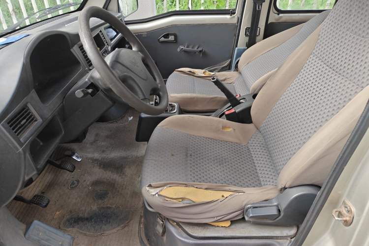 Used Wuling Zhiguang 2013 1.0L Base Version Left Front Seat