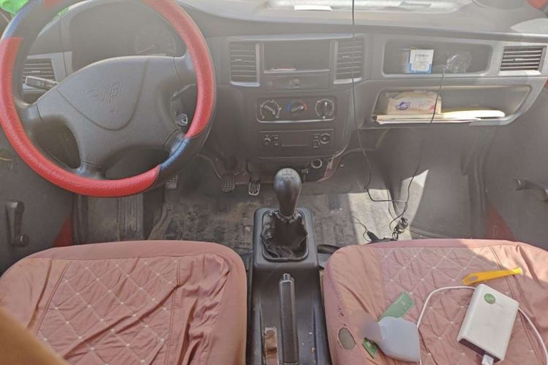 Used Wuling Zhiguang 2013 1.0L Practical Version Center Console