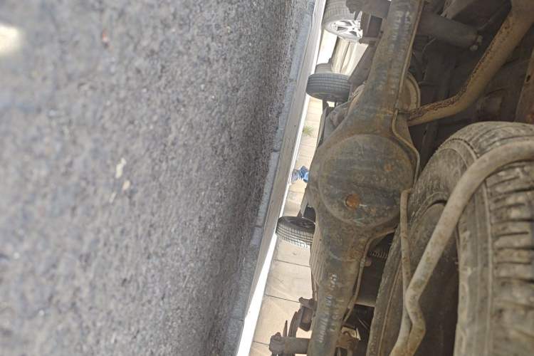 Used Wuling Zhiguang 2013 1.0L Practical Version Chassis Rear