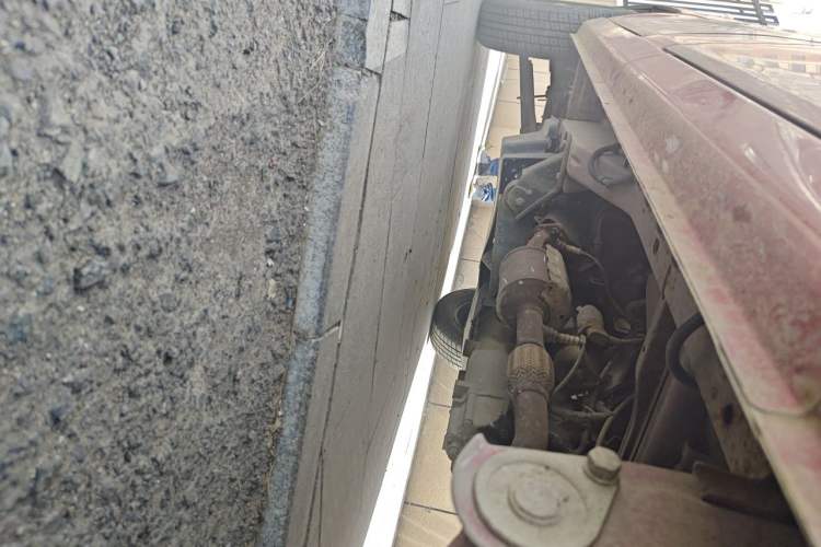 Used Wuling Zhiguang 2013 1.0L Practical Version Chassis Rear Left