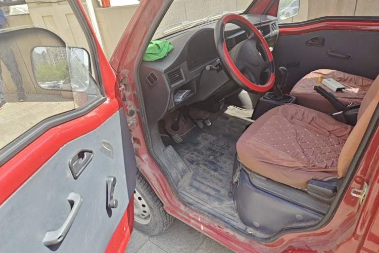 Used Wuling Zhiguang 2013 1.0L Practical Version Driver Seat
