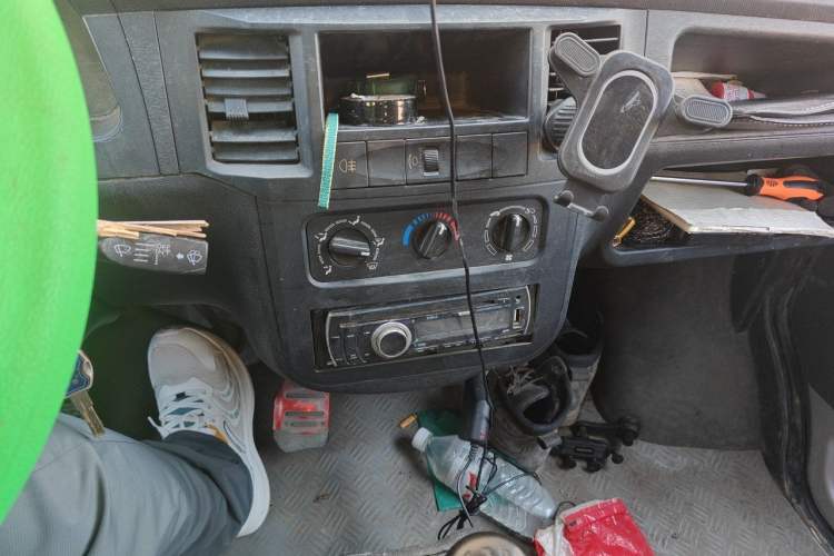 Used Wuling Zhiguang 2013 1.0L Practical Version Audio And AC Panel