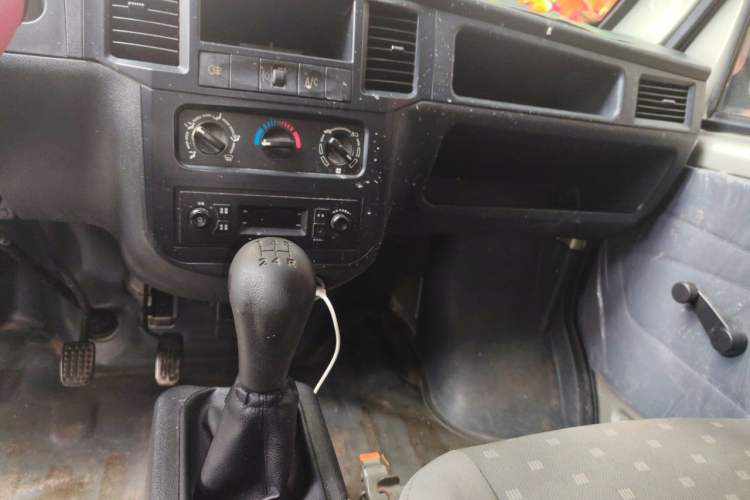 Used Wuling Zhiguang 2013 1.0L Practical Version Audio And AC Panel