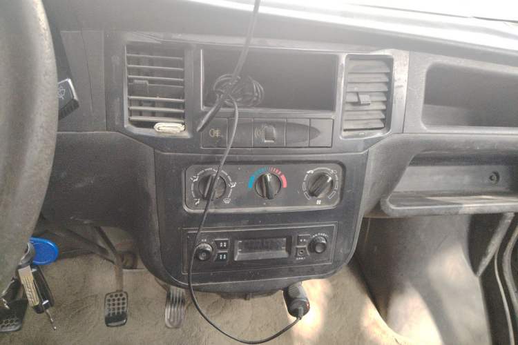 Used Wuling Zhiguang 2013 1.0L Practical Version Audio And AC Panel